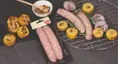 Thermoskin fra Nemco er den perfekte løsning til at fremhæve produktet i køledisken. Vi har et bredt udvalg af pølser, kød og salami emballage, hvoraf flere af vores skin pack produkter er genanvendelige eller plastreduceret.