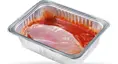 Med TraySkin® tilbyder Nemco en attraktiv emballageløsning til dine fødevarer, såsom kylling. En højtransparent skinfolie lægger sig over produktet og forhindrer 'drip-loss'. Produktet holdes derved på plads, og giver produktet en enestående præsentation.